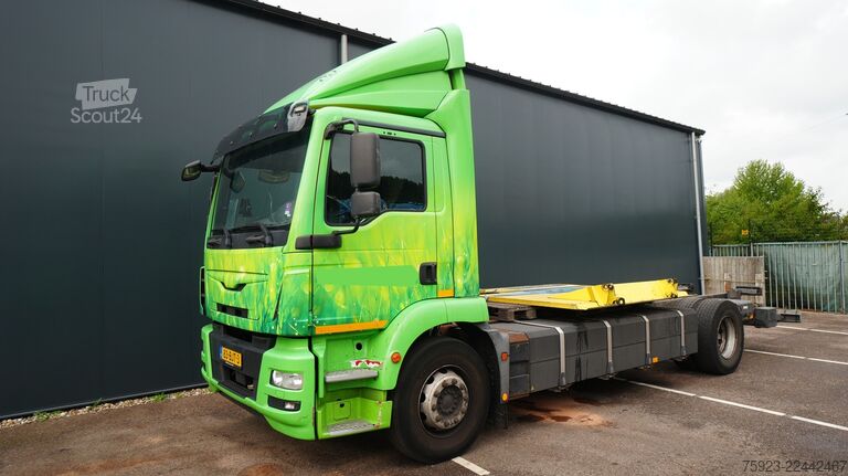Važiuoklė su kabina Emoss 1824 electric chassis truck 188.300km