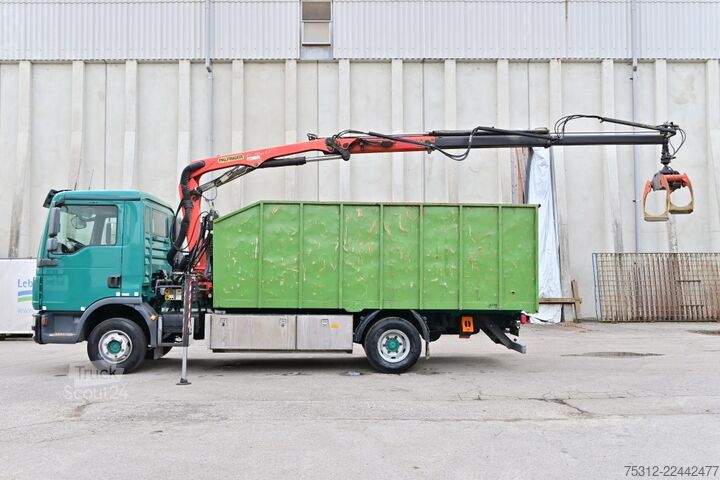 Jeřáb na nákladním automobilu MAN TGL 12.250  E5 PK 7001 Greifer 2-AHK Reifen 50%