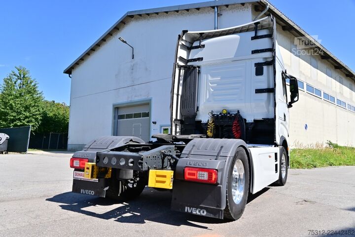 Standardní tahač Iveco 440S51T  S-Way E6 Retarder Alufelgen Navi 2Betten