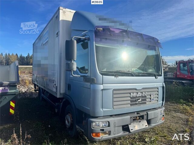 Maleta MAN TGL 8.180 4x2 Box Truck.