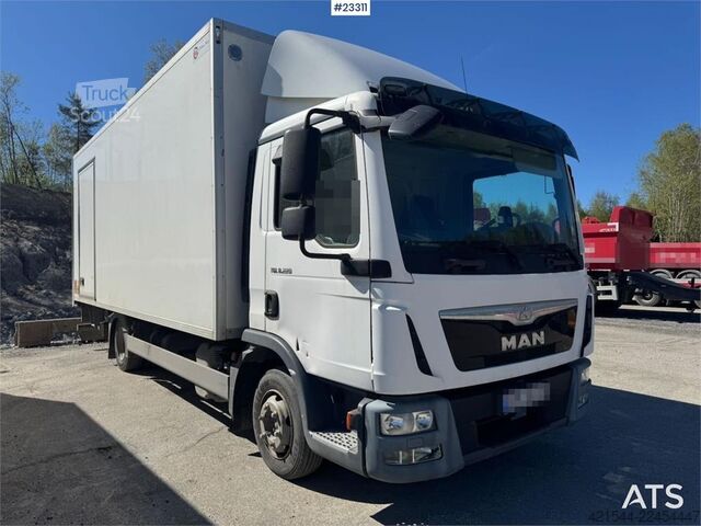 Koffer MAN TGL 8.220 4x2 box truck – 115,000 km – tail lift a