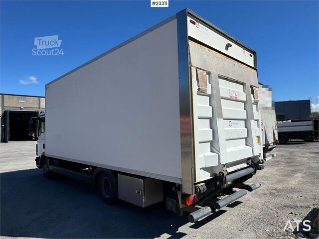 Koffer MAN TGL 8.220 4x2 box truck – 115,000 km – tail lift a