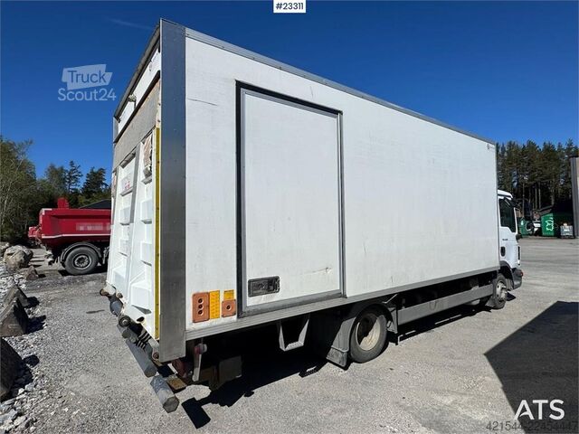 Koffer MAN TGL 8.220 4x2 box truck – 115,000 km – tail lift a