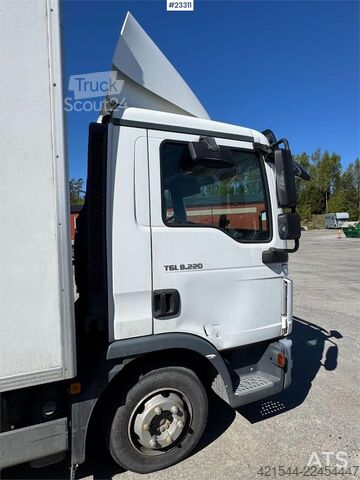 Koffer MAN TGL 8.220 4x2 box truck – 115,000 km – tail lift a