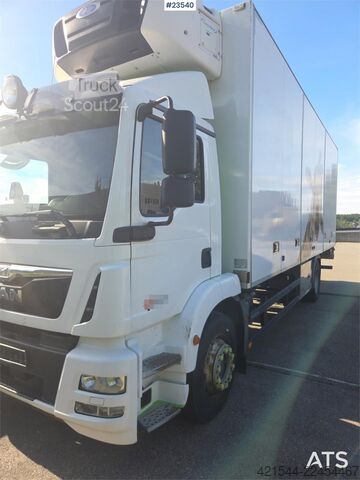 Чемодан MAN TGM box truck with refrigeration/freezer unit and