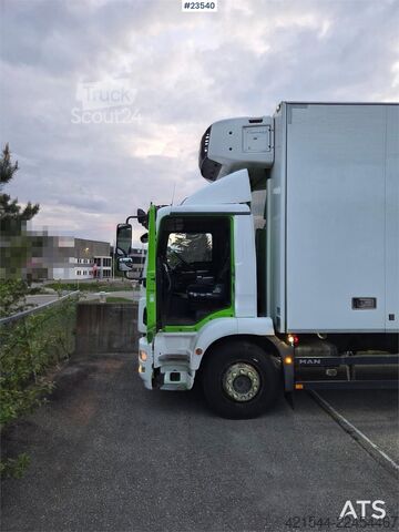 Чемодан MAN TGM box truck with refrigeration/freezer unit and