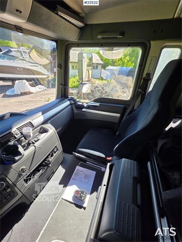 Чемодан MAN TGM 15.250 Box Truck with Refrigeration/Freezer Un