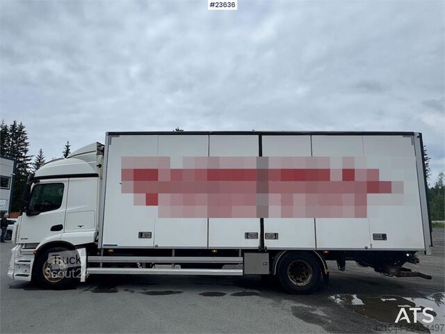 Koffert Mercedes-Benz Actros 1835 4x2 box truck - Full side opening