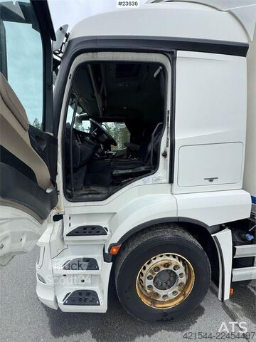 Koffert Mercedes-Benz Actros 1835 4x2 box truck - Full side opening