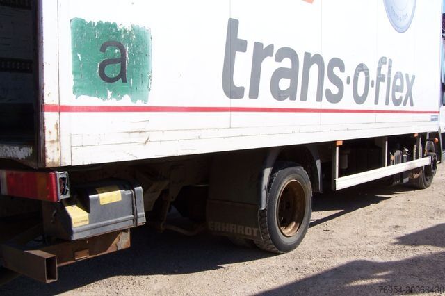 Transporter mit Koffer IVECO 80,180