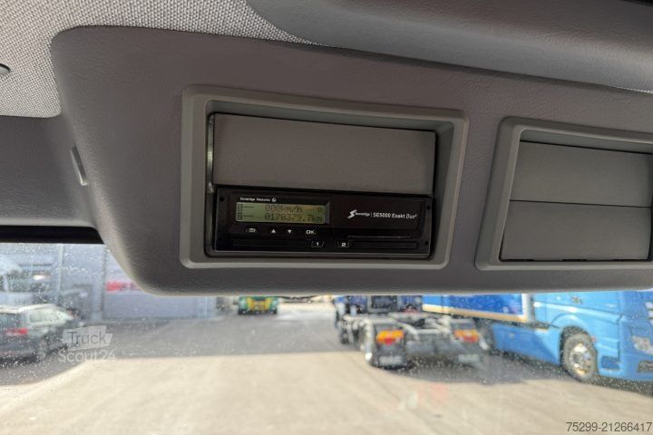 Grue montée sur camion Mercedes-Benz Econic 1828 4x2 PK16502 / Swiss-Vehicle