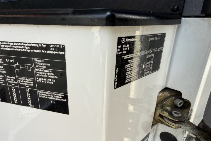 Grue montée sur camion Mercedes-Benz Econic 1828 4x2 PK16502 / Swiss-Vehicle