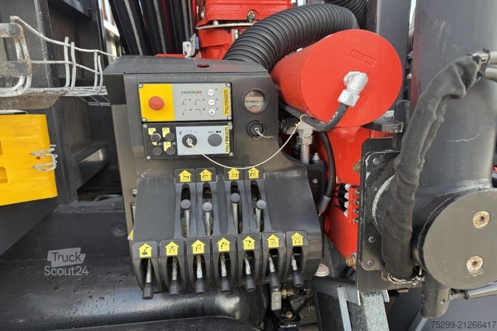 Grue montée sur camion Mercedes-Benz Econic 1828 4x2 PK16502 / Swiss-Vehicle