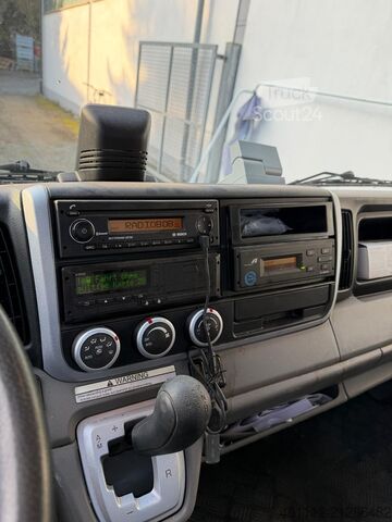 Three-way tipper Mitsubishi Fuso Canter 7C15 AMT