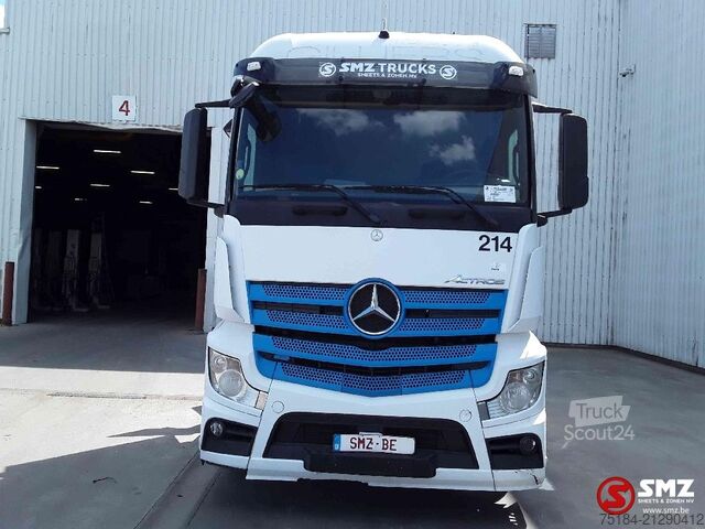 Standard tractor Mercedes Actros 1843