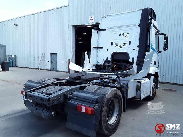 Standard tractor Mercedes Actros 1843