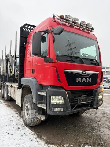 Transporte de madera MAN TGS 33.500