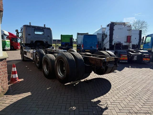 Châssis de camion SCANIA P420 P 420 CB8X2/4 HNA Manual gearbox / Euro5 /