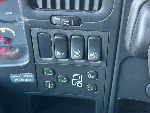 Camion pour bétail SCANIA G380 BL 4x2 1.Stock Menke-Janzen Viehw. *UNFALL*