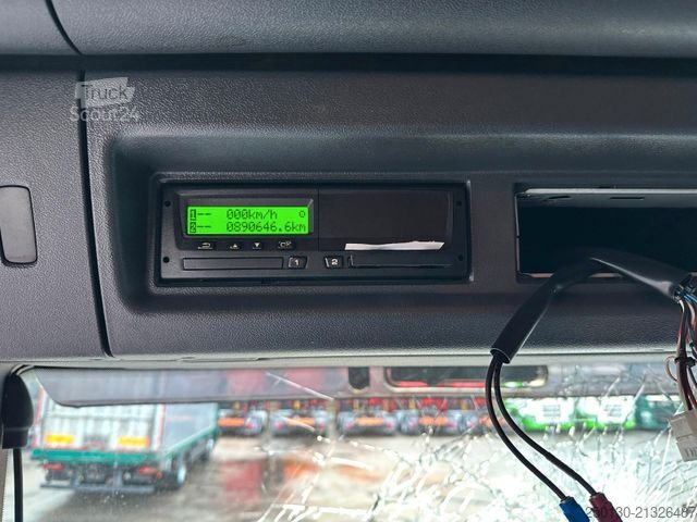 Camion pour bétail SCANIA G380 BL 4x2 1.Stock Menke-Janzen Viehw. *UNFALL*