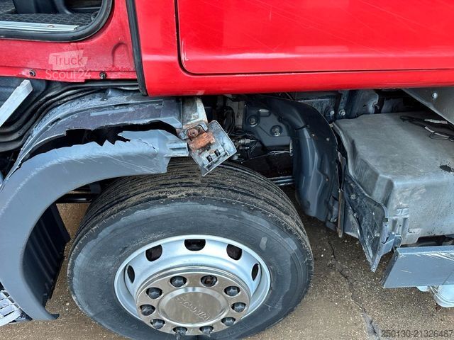 Camion pour bétail SCANIA G380 BL 4x2 1.Stock Menke-Janzen Viehw. *UNFALL*