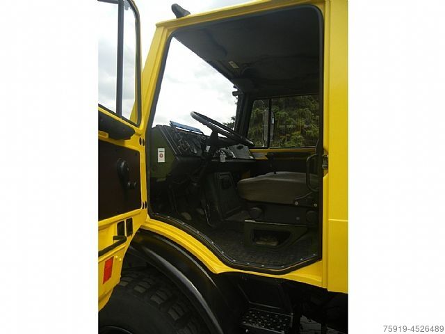 Otros Mercedes-Benz UNIMOG 1300L mit großem Kran + Funkfernsteuerung