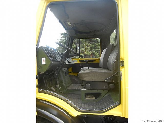 Otros Mercedes-Benz UNIMOG 1300L mit großem Kran + Funkfernsteuerung