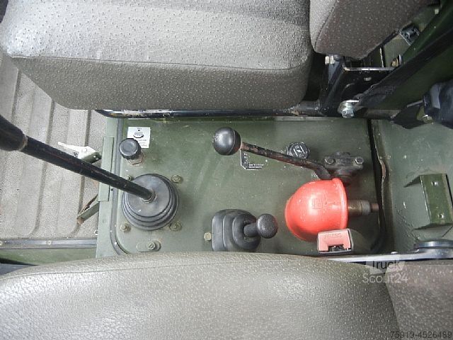 Otros Mercedes-Benz UNIMOG 1300L mit großem Kran + Funkfernsteuerung