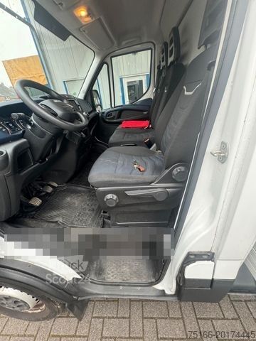 Dostavno vozilo s kesonom IVECO Daily 35 S 12 Kofferaufbau 4,2 m ERDGAS