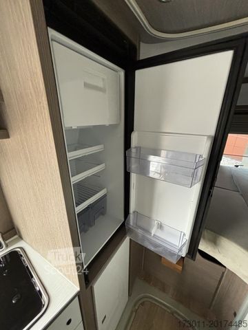 Τροχόσπιτο αυτοκινούμενο PÖSSL 2Win R Plus 165 PS Aufstelldach Markise Navi