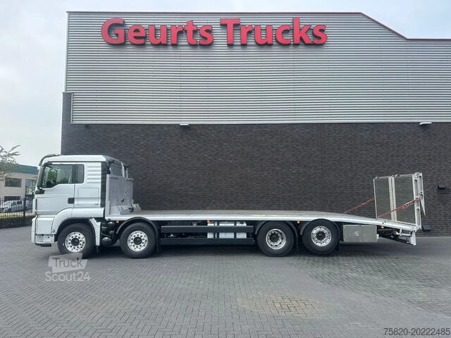 Transportador de coches MAN TGS 35.470 8X2 OPRIJWAGEN/MACHINE TRANSPORTER/P...