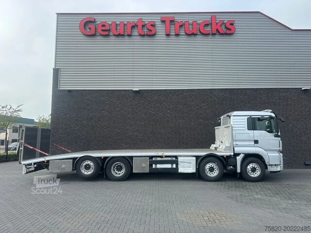 Transportador de coches MAN TGS 35.470 8X2 OPRIJWAGEN/MACHINE TRANSPORTER/P...