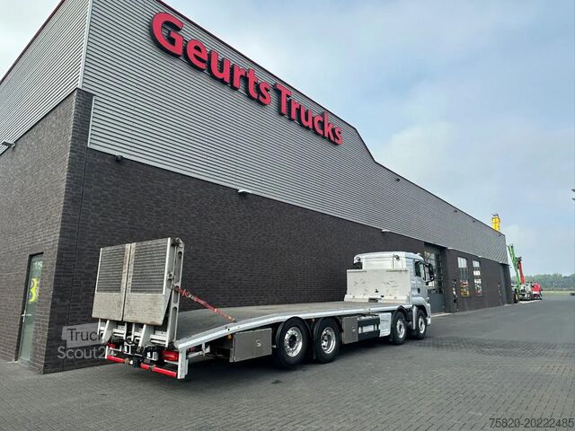 Transportador de coches MAN TGS 35.470 8X2 OPRIJWAGEN/MACHINE TRANSPORTER/P...