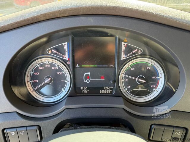 Standard-SZM DAF XF 480 SSC Super Space 2x tank LED 325.928KM ACC