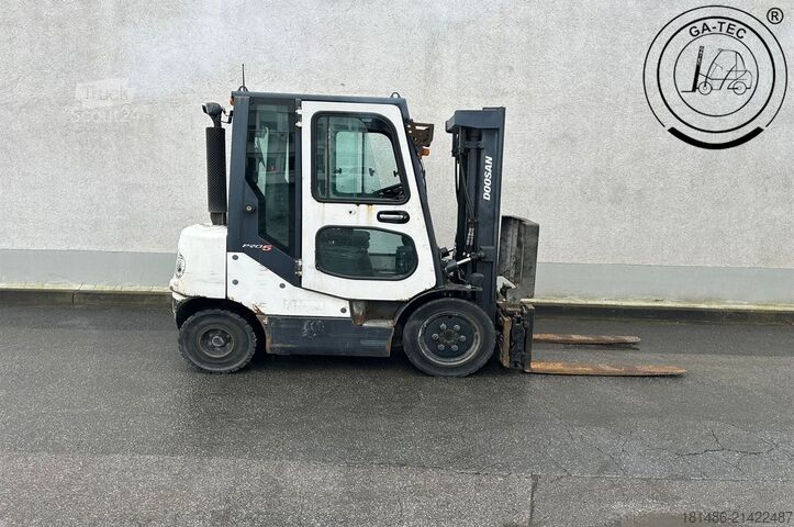 Diesel forklift Doosan D25S-5