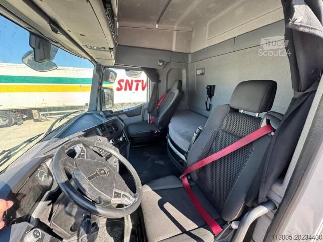 Standart çekici ünitesi Renault T 460