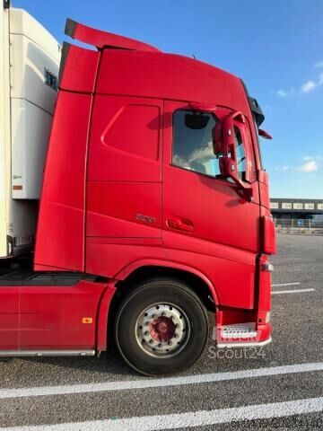 Standard trekkvogn Volvo FH 460