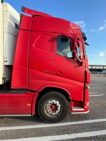 Standard trekkvogn Volvo FH 500