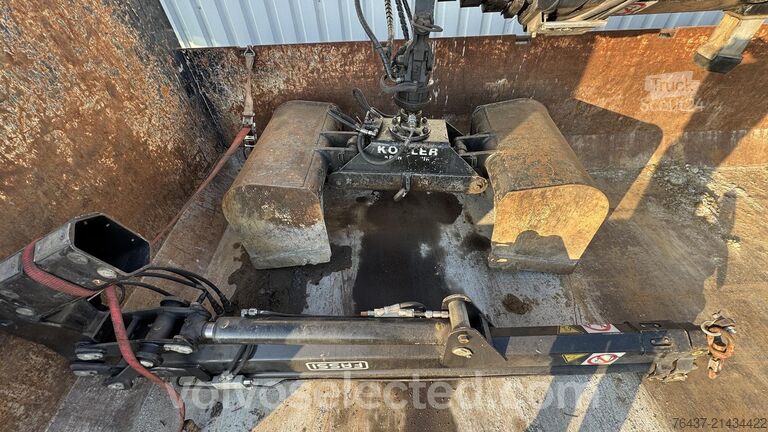 Самосвал с краном MAN TGS