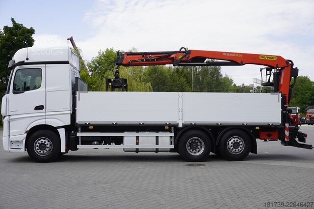 Plataforma con grúa Mercedes-Benz Actros 2545 MP5 / 90 tho. km / Palfinger