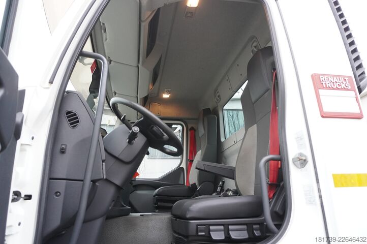 Plataforma con grúa Renault C280 DTI 8 / FASSI crane 5.6T / 560 mth
