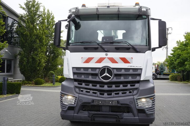 Plataforma con grúa Mercedes-Benz Arocs 1833 4x2 / 60 tho. km! / HIAB