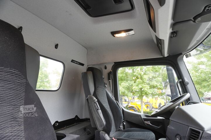 Plataforma con grúa Mercedes-Benz Arocs 1833 4x2 / 60 tho. km! / HIAB