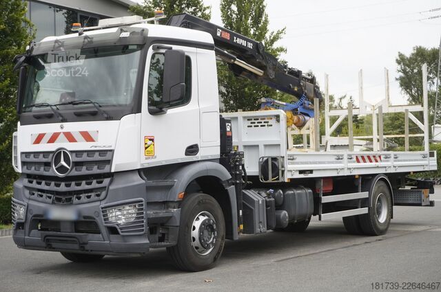 Платформа с кран Mercedes-Benz Arocs 1833 4x2 / 50 tho. km! / HIAB
