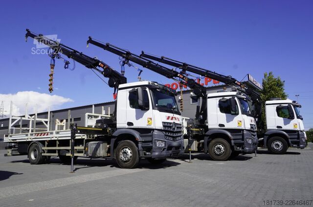 Платформа с кран Mercedes-Benz Arocs 1833 4x2 / 50 tho. km! / HIAB