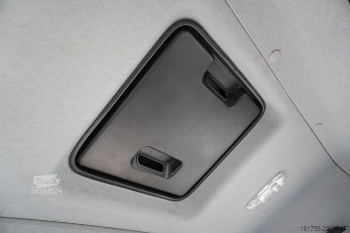 Plataforma con grúa Mercedes-Benz Arocs 2636 6x4/ Fassi F195A.0.24/ 660mth