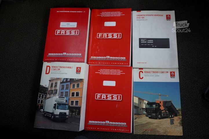 Plataforma con grúa Renault C280 DTI 8/ FASSI crane F135a.22 /15EPAL