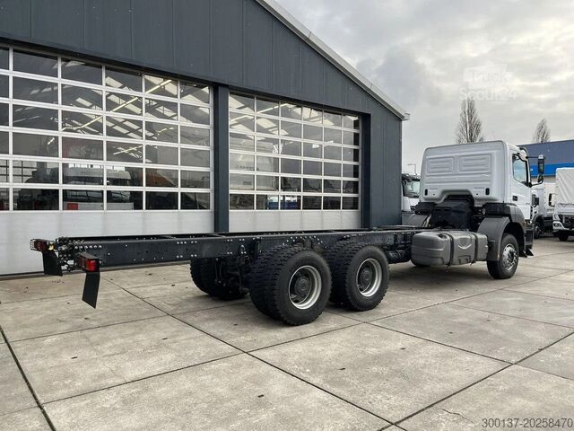 Fahrgestell mit Fahrerhaus Mercedes-Benz Axor 3344 6x4 Chassis Cabin