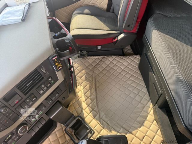 Кран-манипулятор на шасси грузовика VOLVO FH 500 6x2 Container Pritsche Fassi F455 Kran