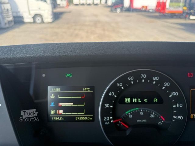 Кран-манипулятор на шасси грузовика VOLVO FH 500 6x2 Container Pritsche Fassi F455 Kran